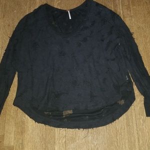 《FREE PEOPLE》ripped sweater